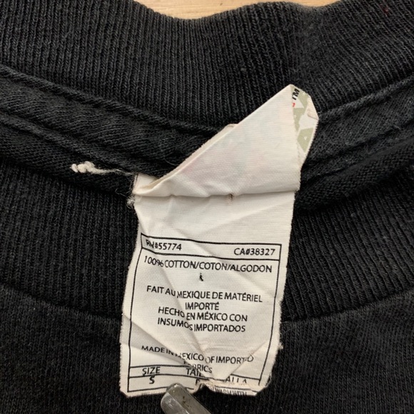 ▪️▫️00’s Kiss Graphic Tee (Sz S) - Picture 3 of 4